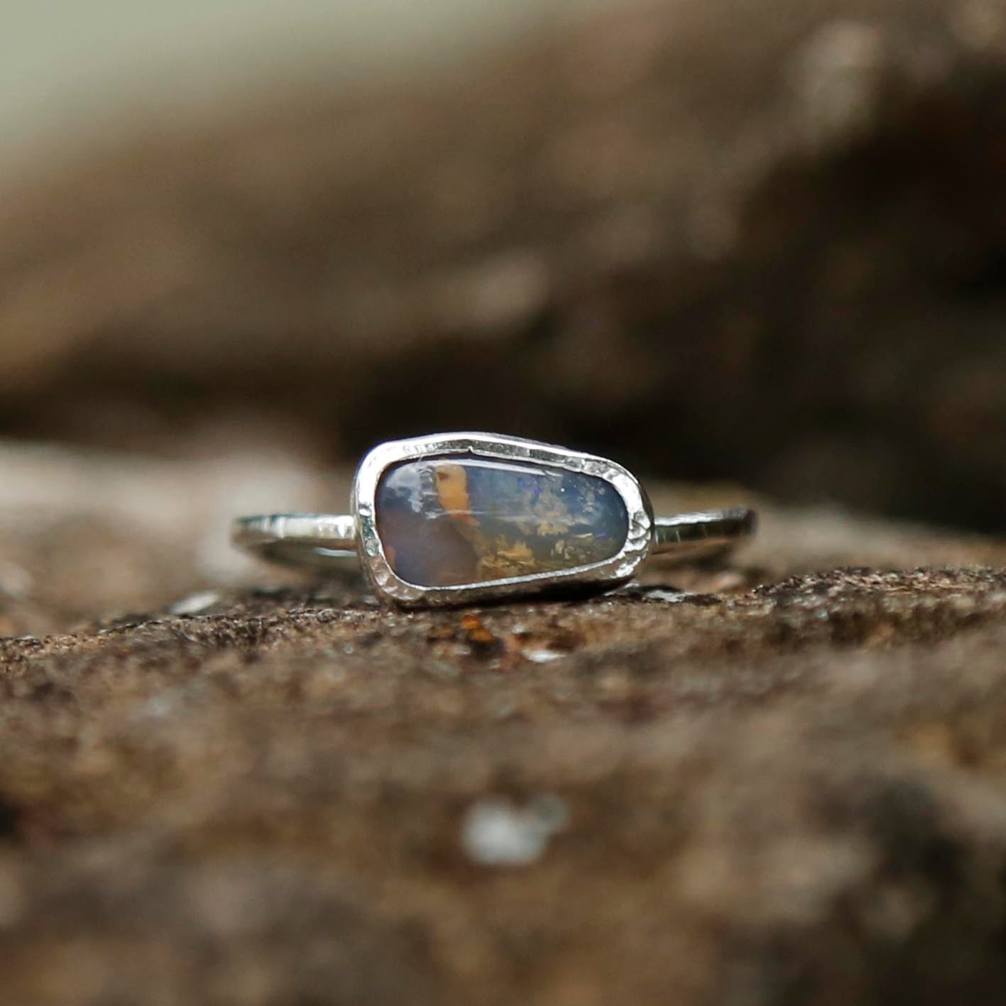 opal ring in solid silver | Q 1/2