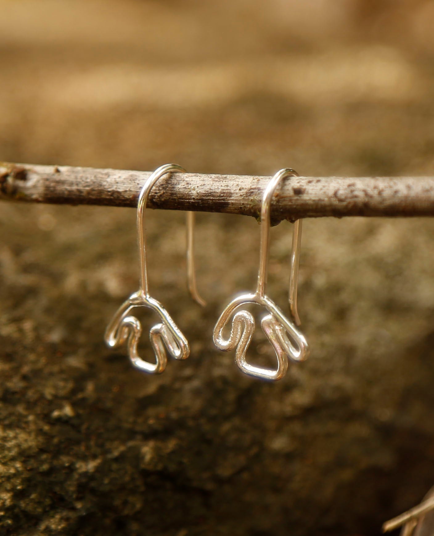 dinosaur earrings | small ornithopod | solid silver