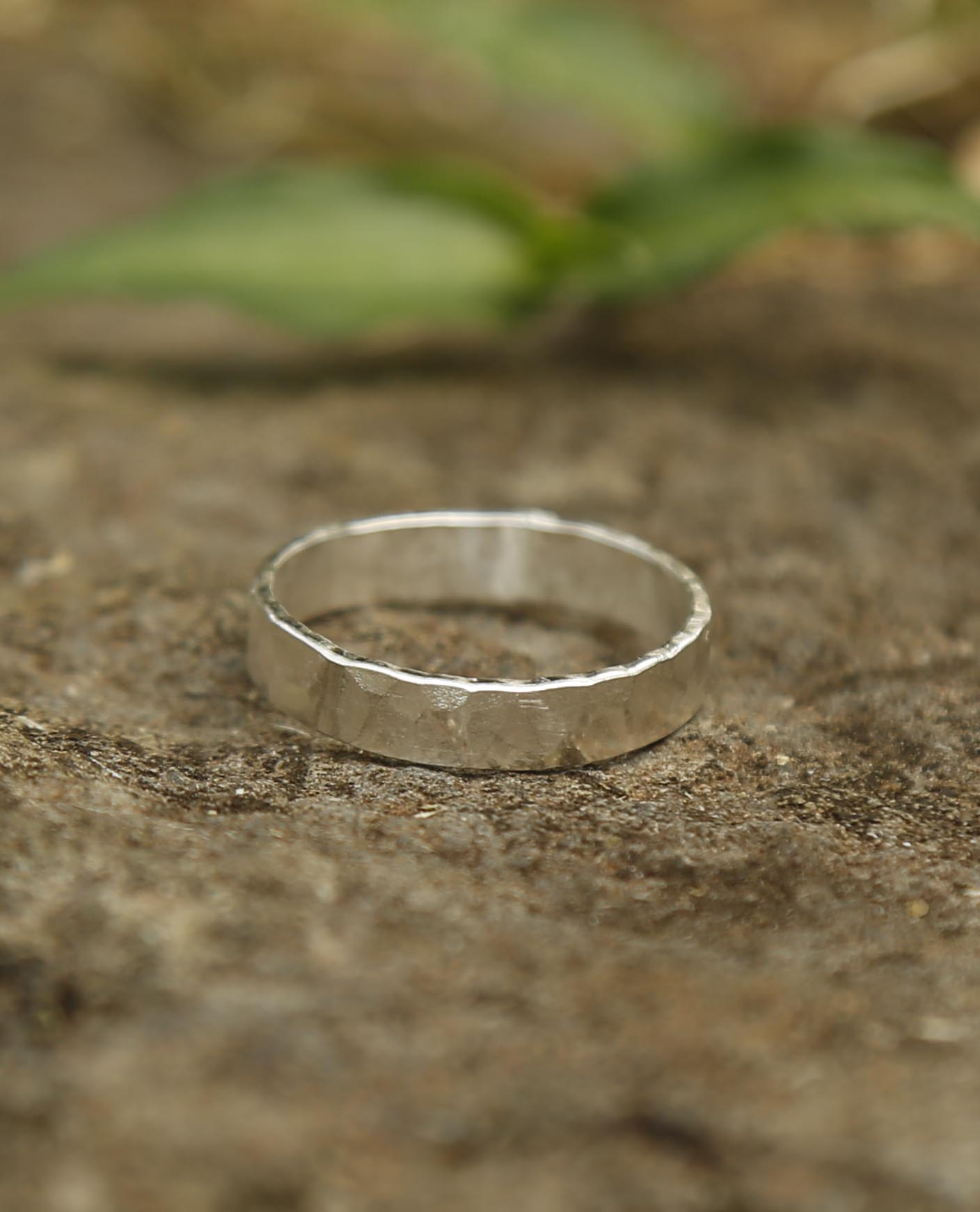 wide band | hammered | solid silver