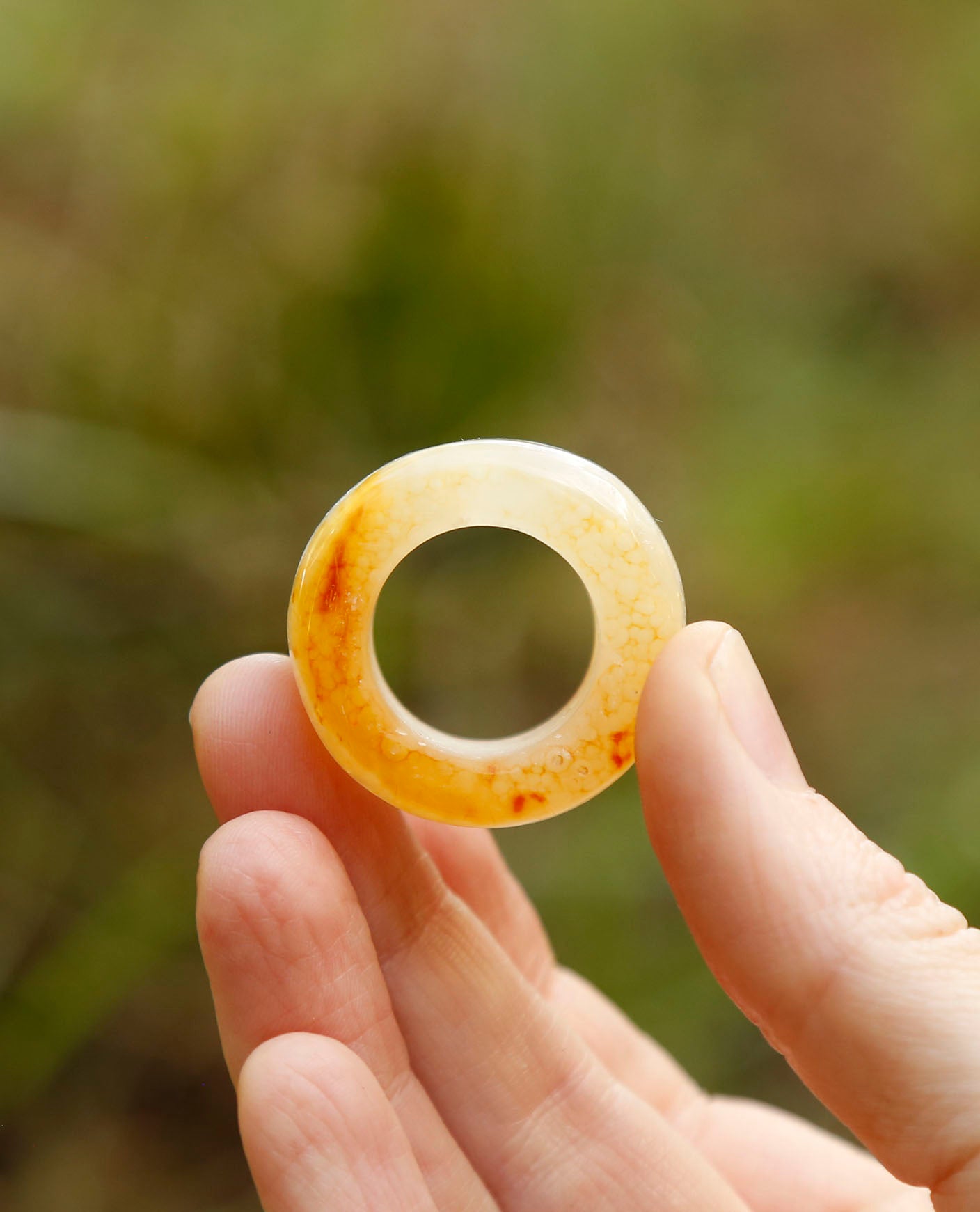 chamber | solid stone