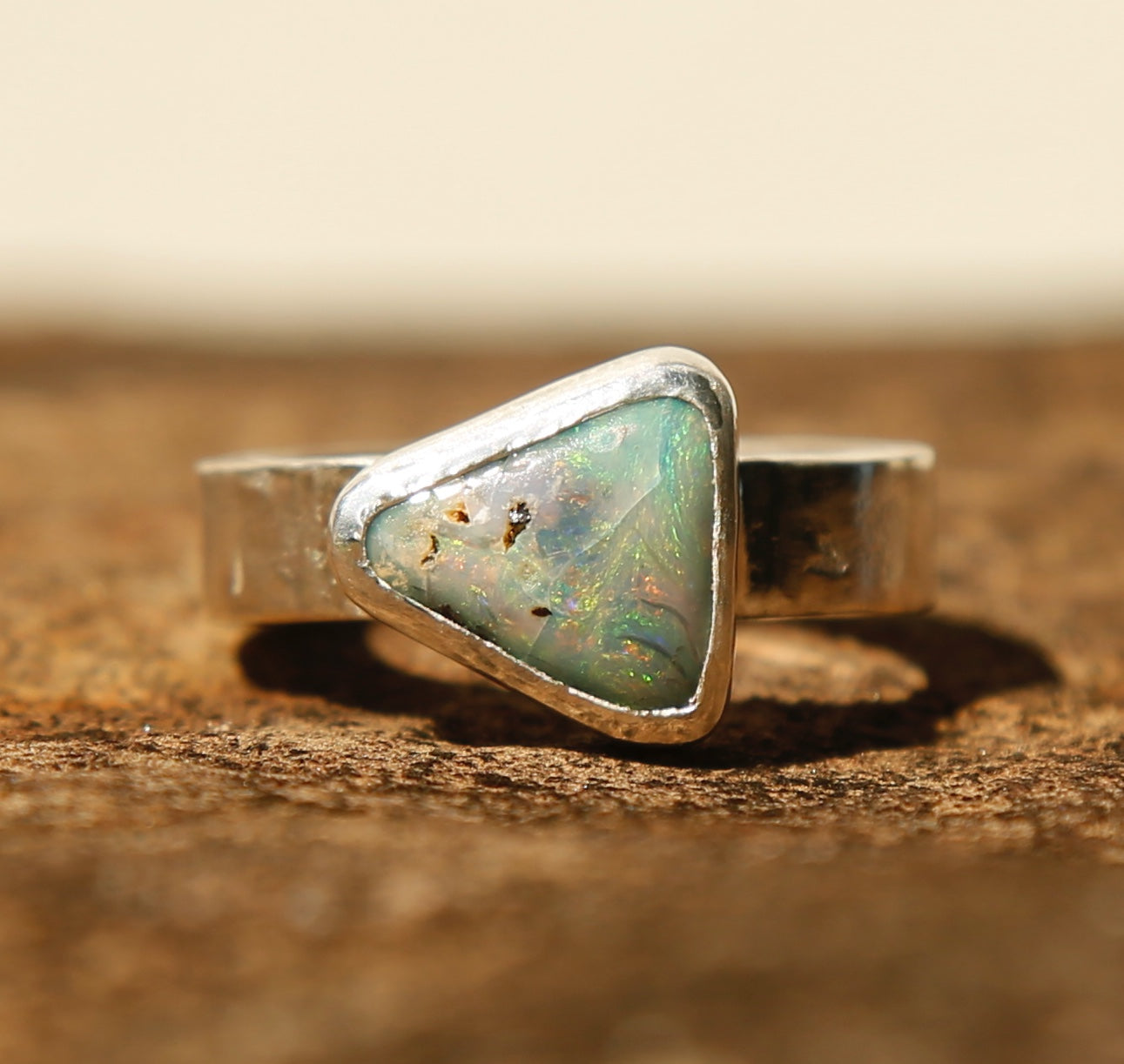 opal ring in solid silver | T