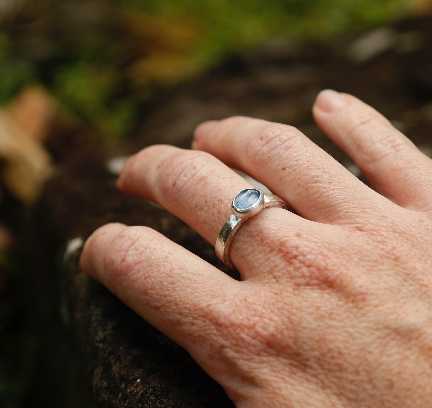 kyanite ring in solid silver | N