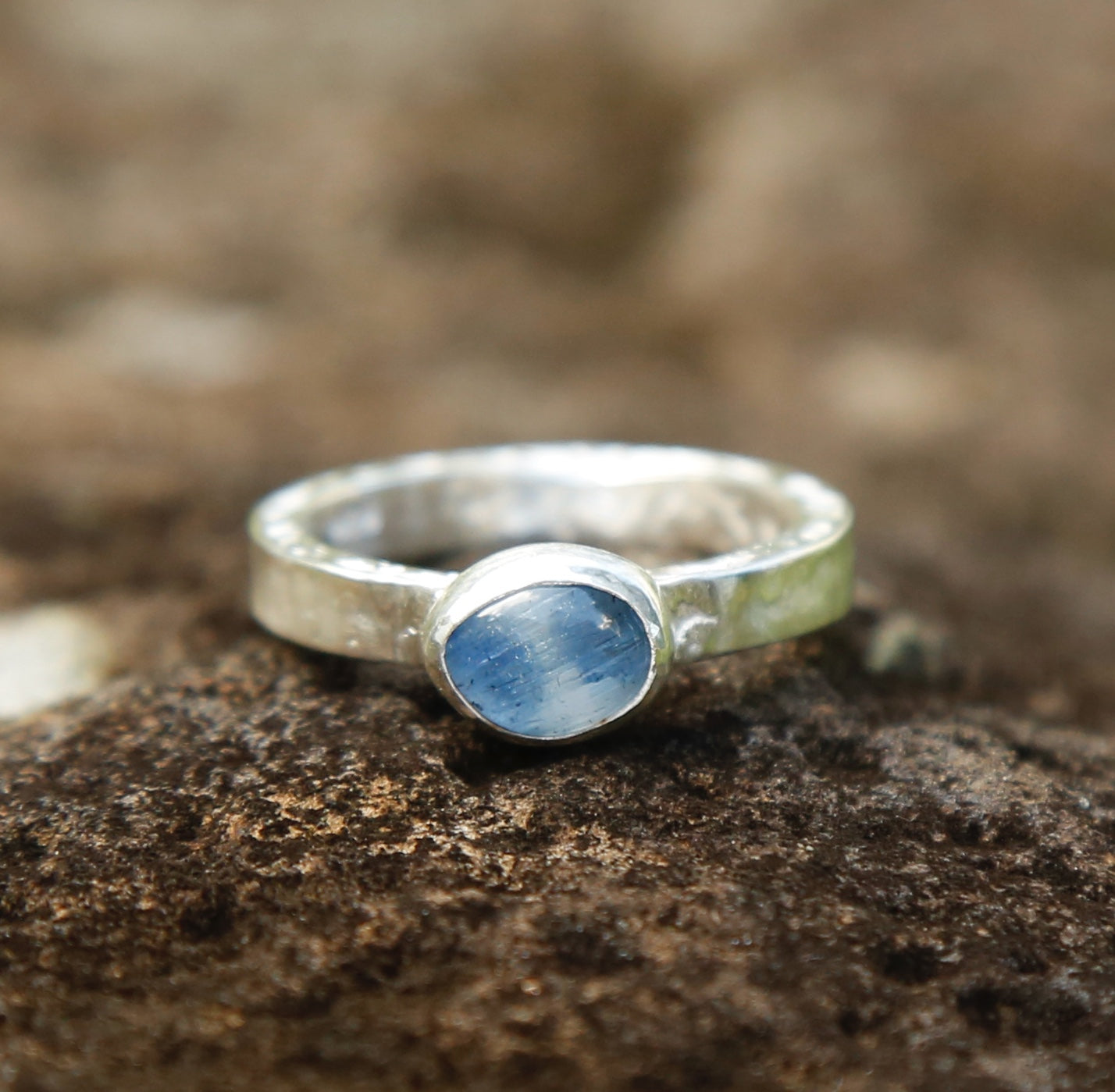 kyanite ring in solid silver | N