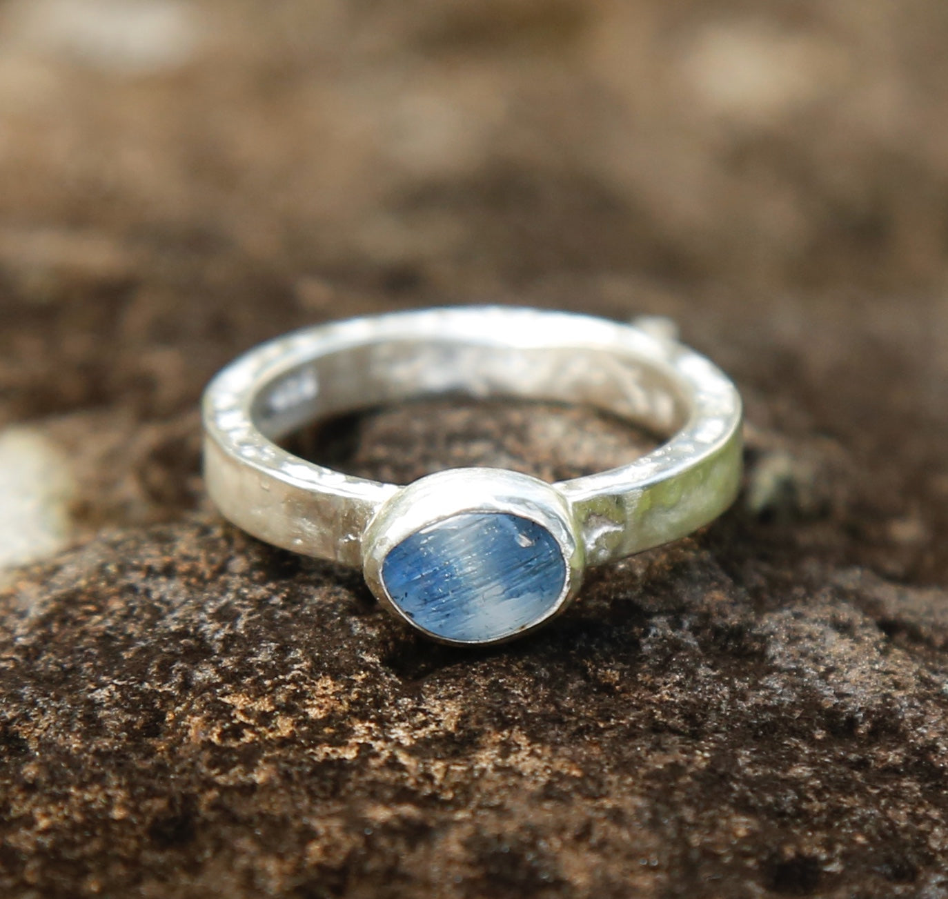 kyanite ring in solid silver | N