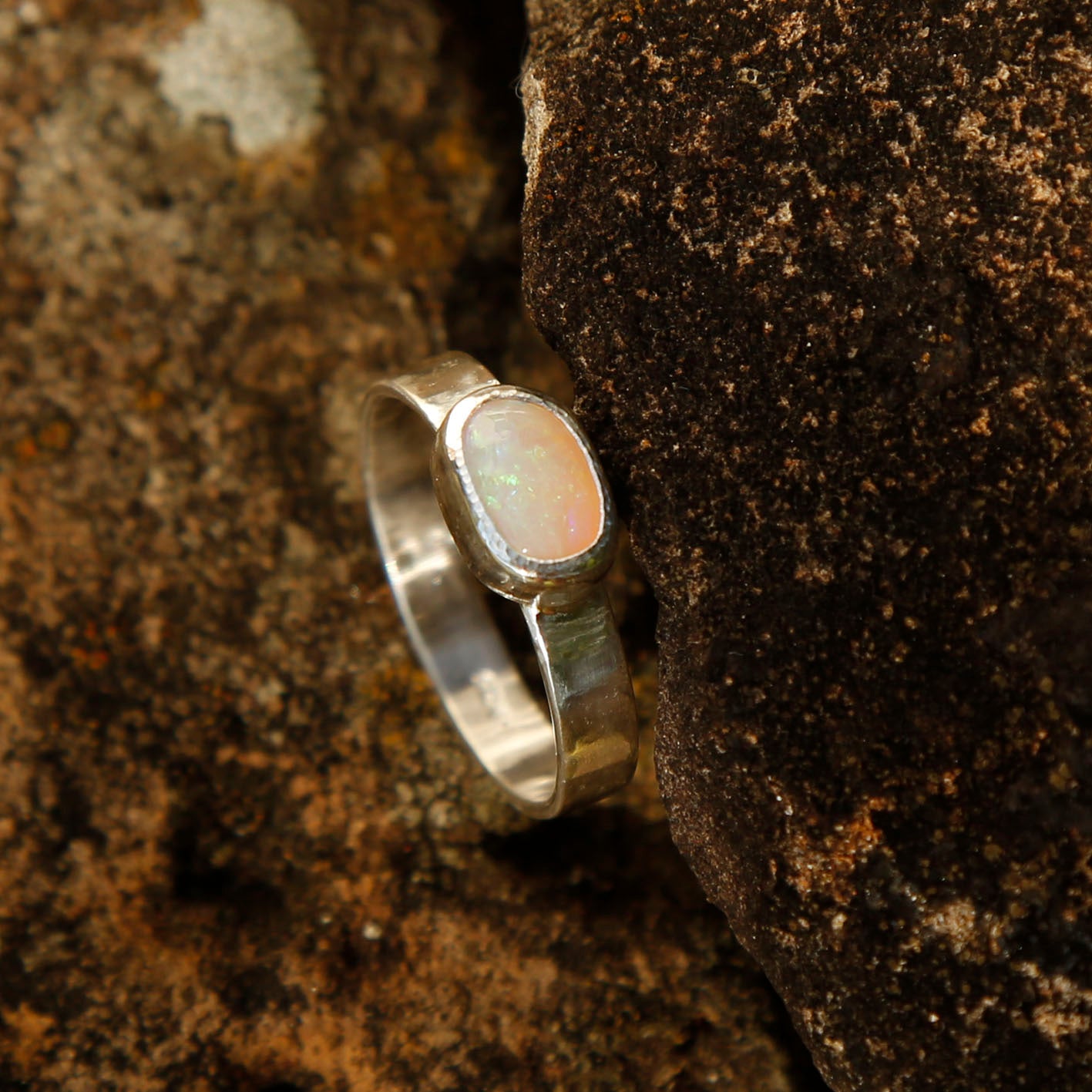 opal ring in solid silver | P 1/2