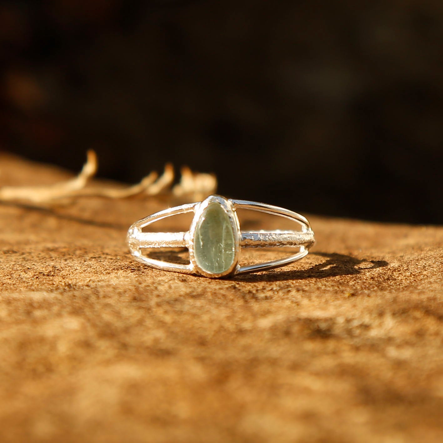 aquamarine banded ring in solid silver | O 1/2
