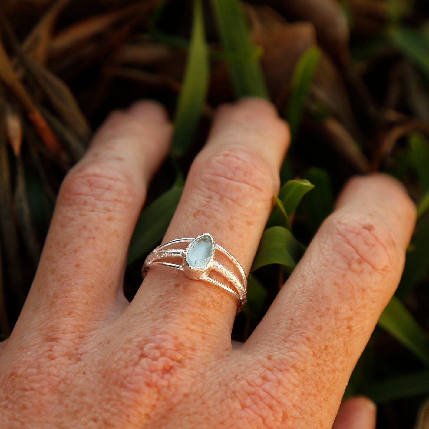 aquamarine banded ring in solid silver | O 1/2