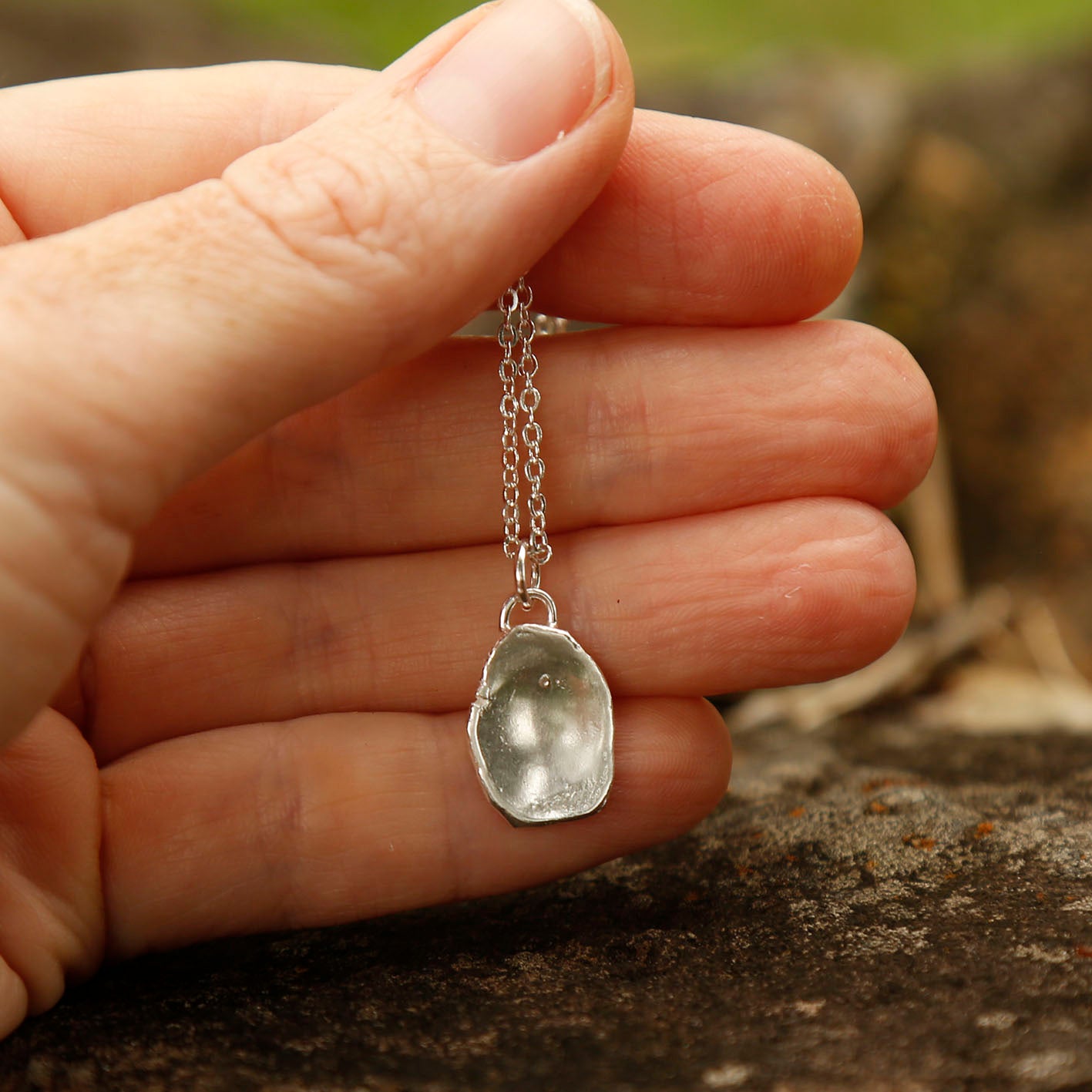 pebble pendant large | solid silver