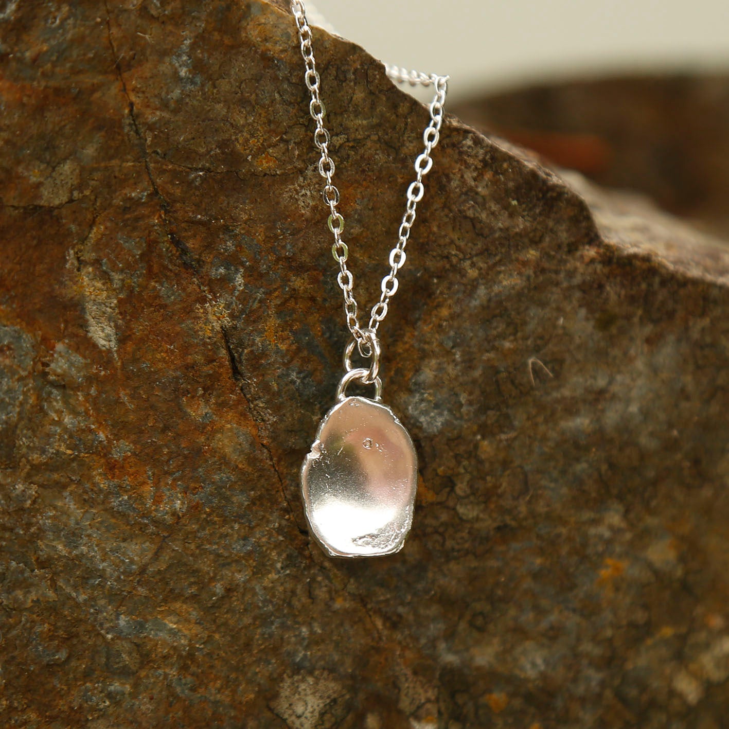 pebble pendant large | solid silver