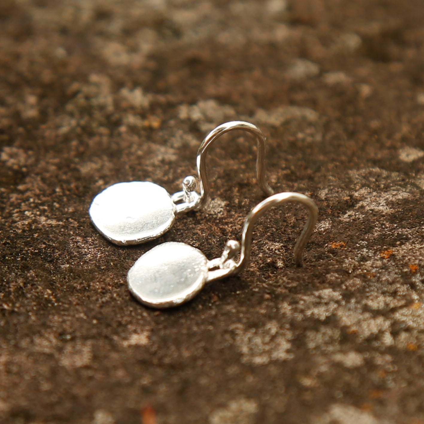 pebble earrings medium | solid silver