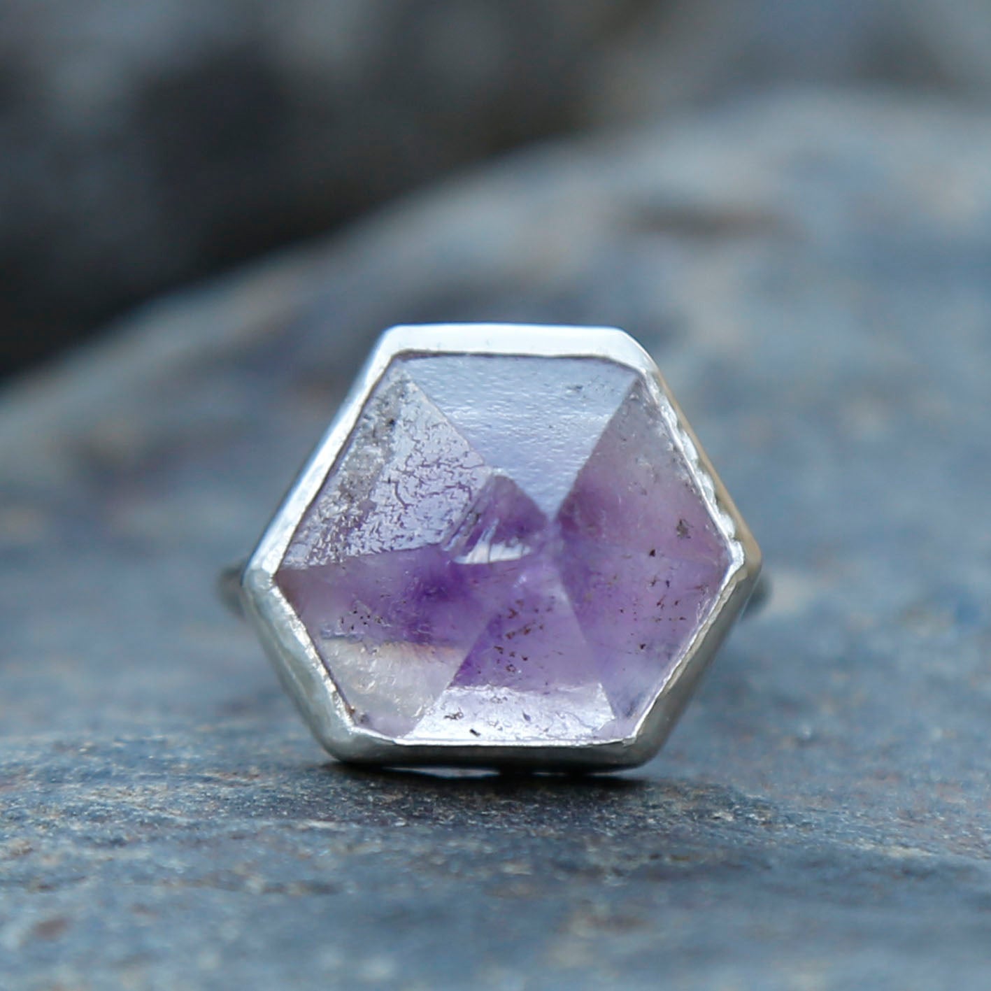 amethyst ring | O 1/2