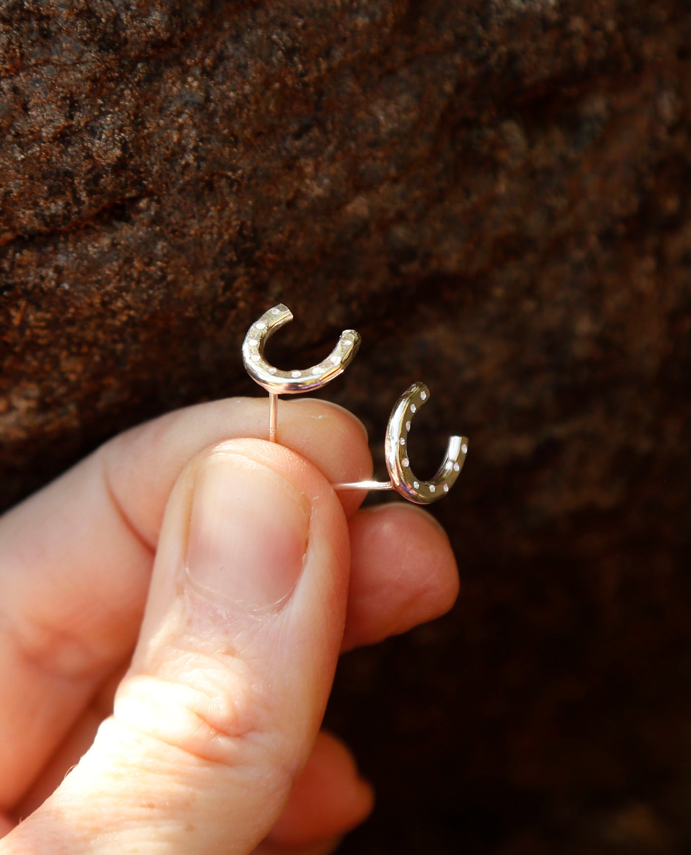 horseshoe earrings | solid silver