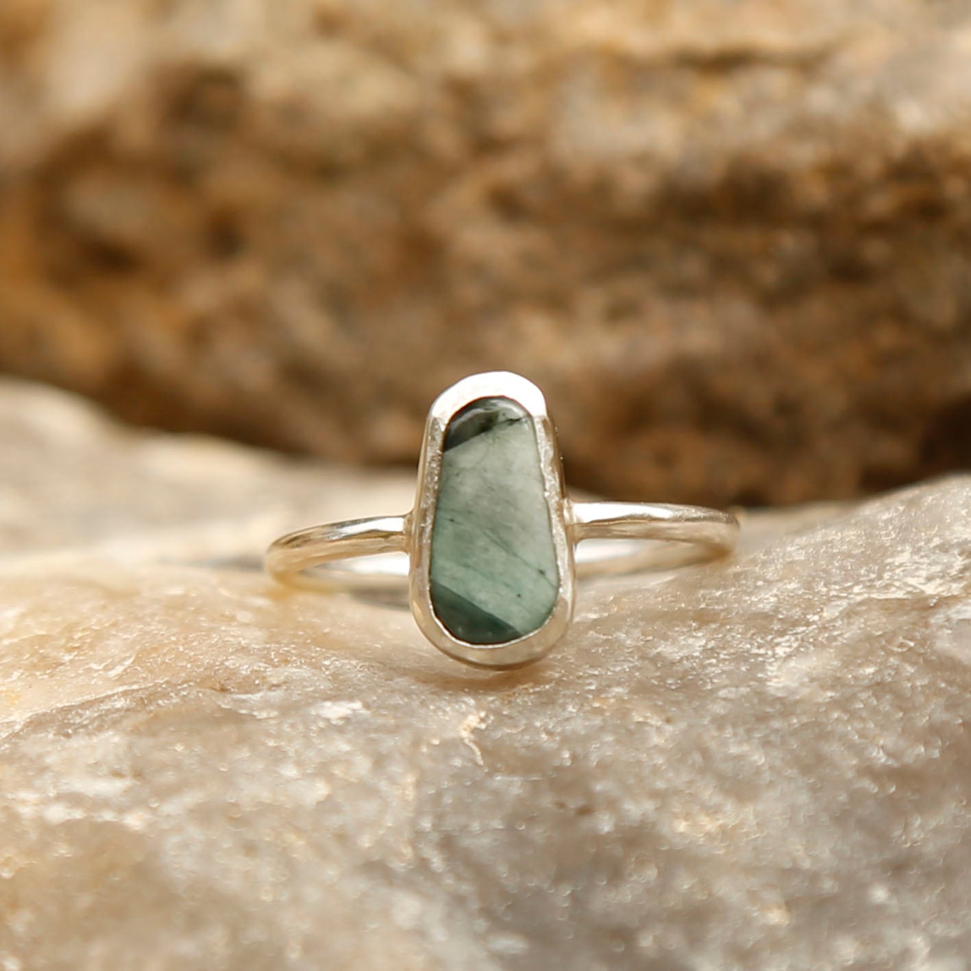 emerald ring | K