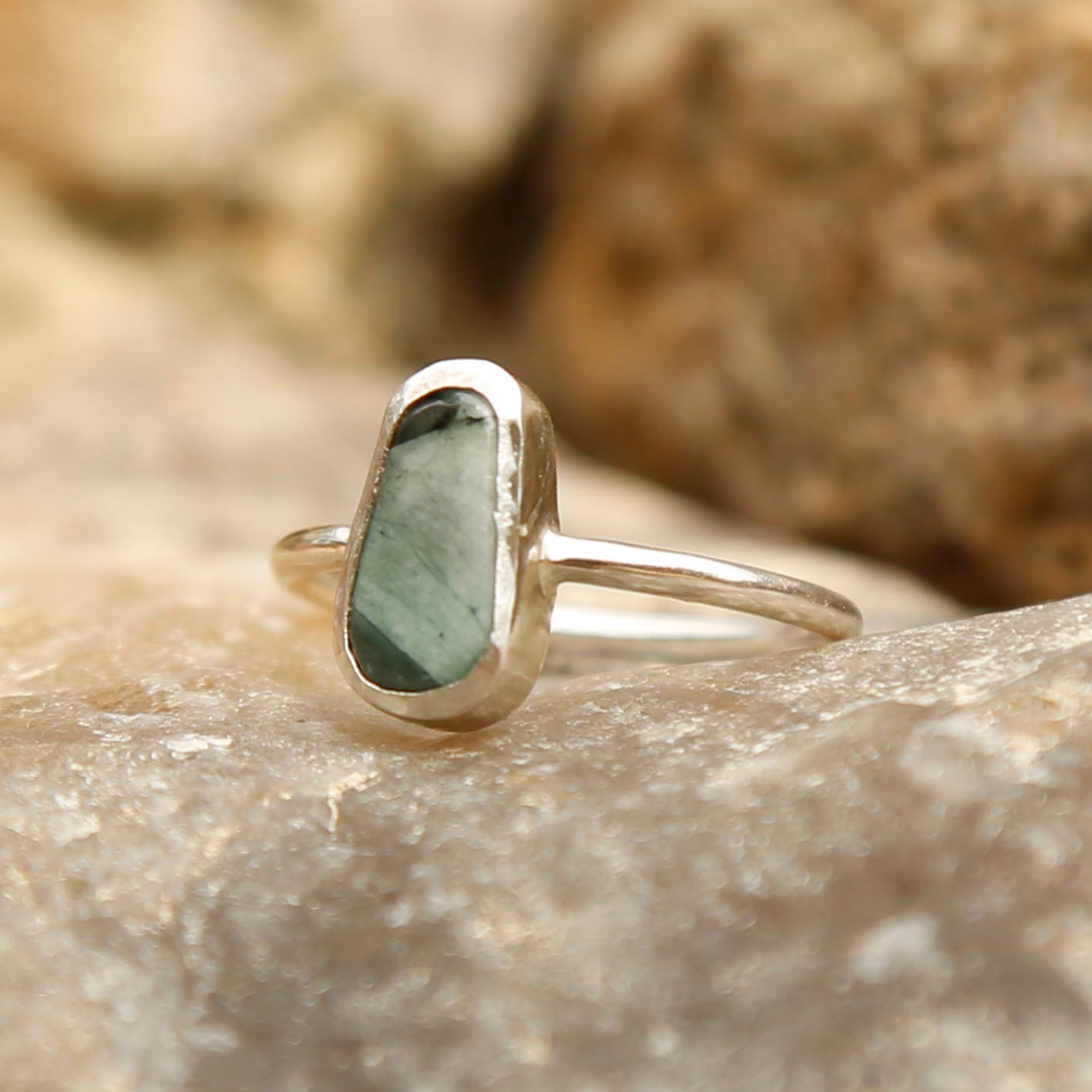emerald ring | K