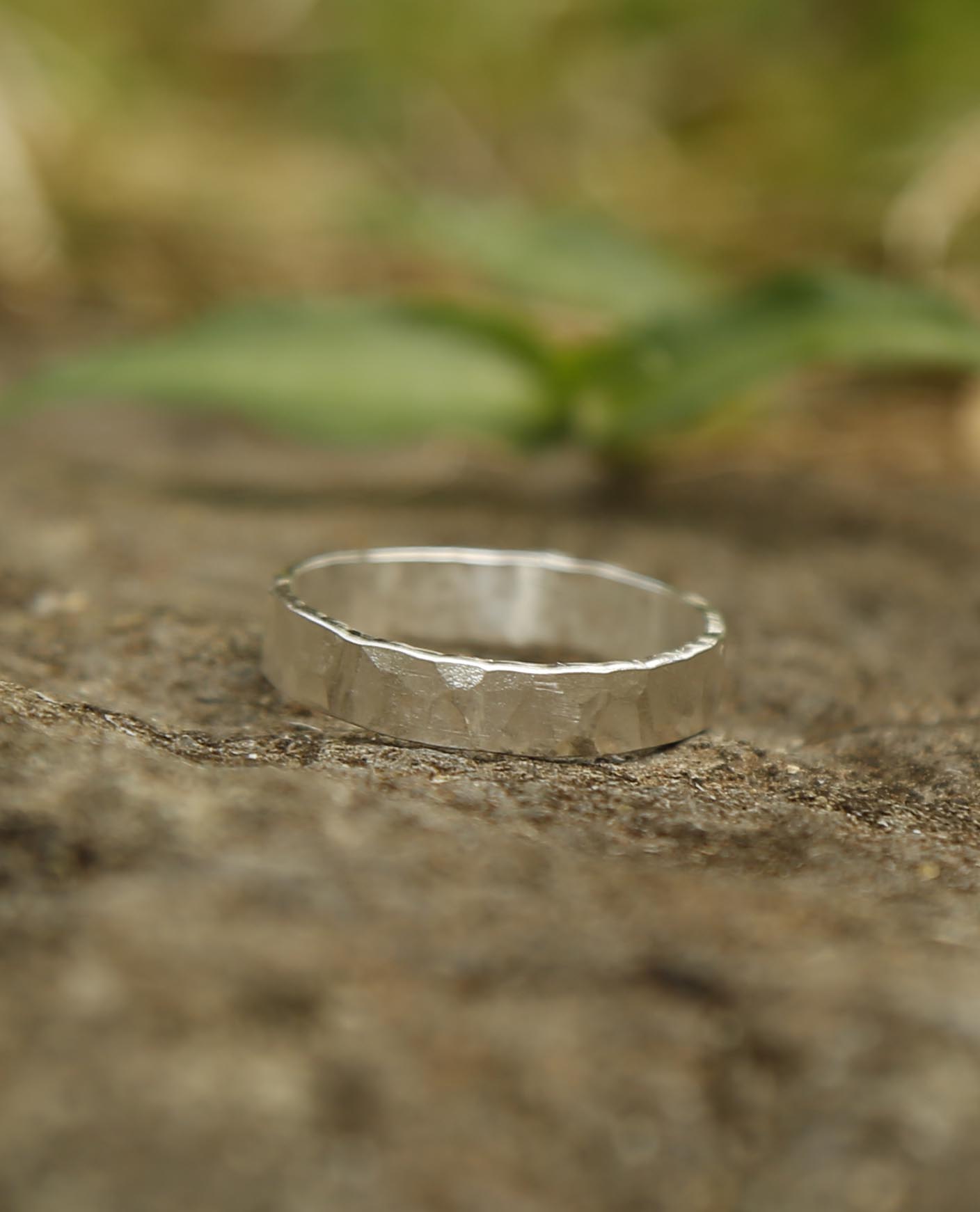 wide band | hammered | solid silver