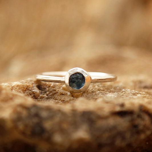 sapphire ring | M