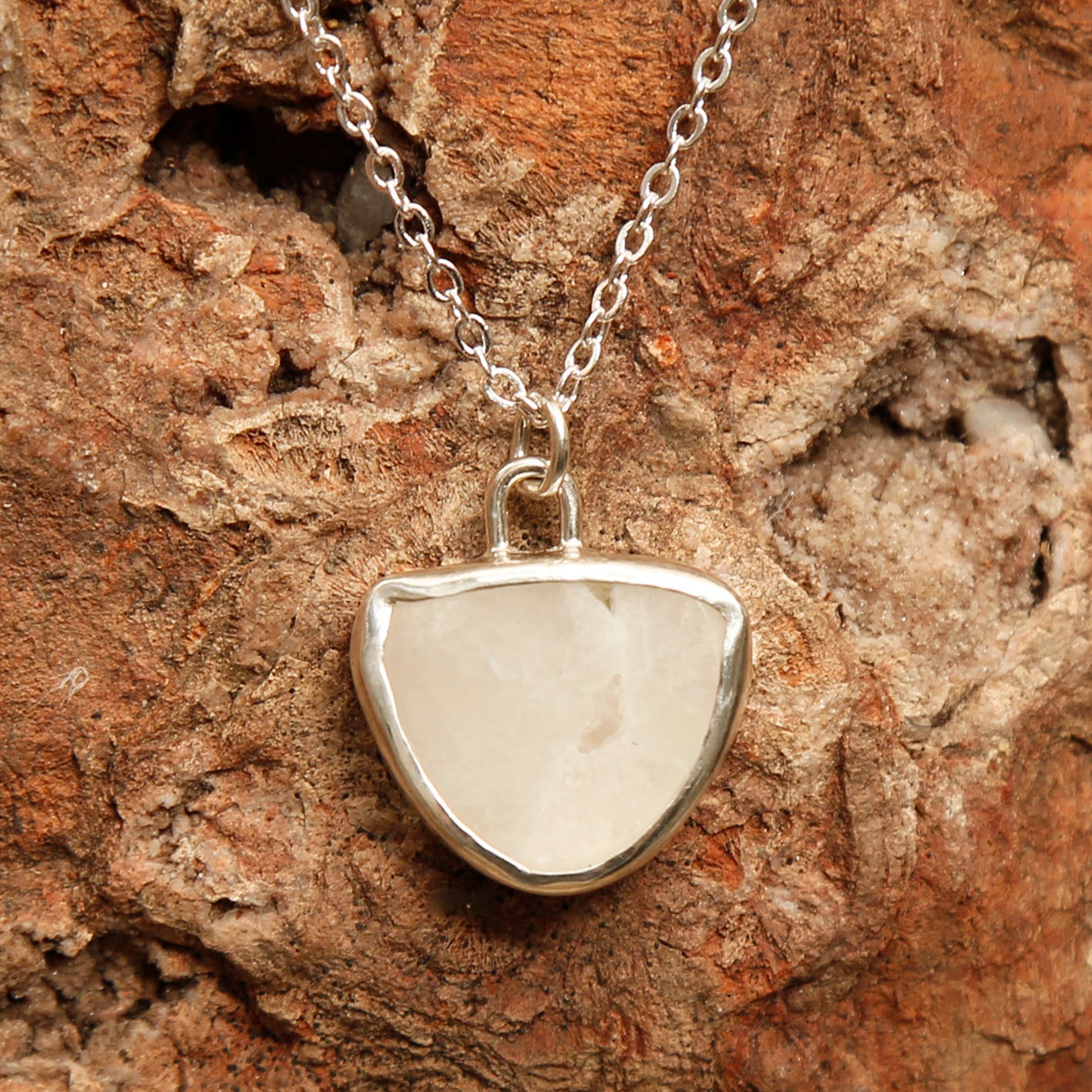 moonstone pendant | solid silver