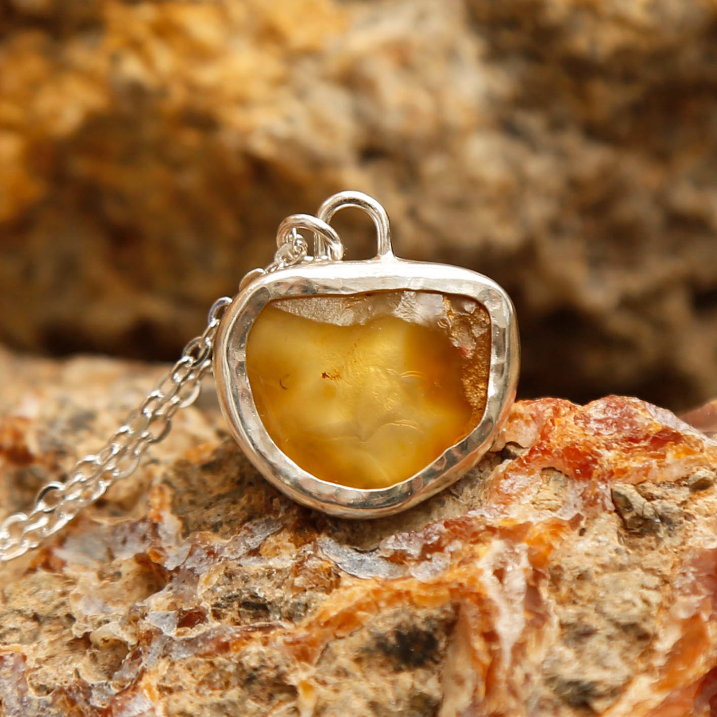 waxy agate pendant