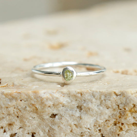 peridot ring | N