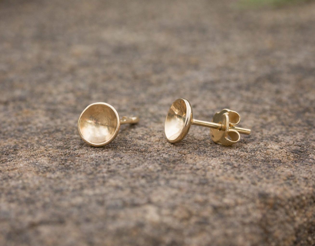 dish studs | earrings | solid gold